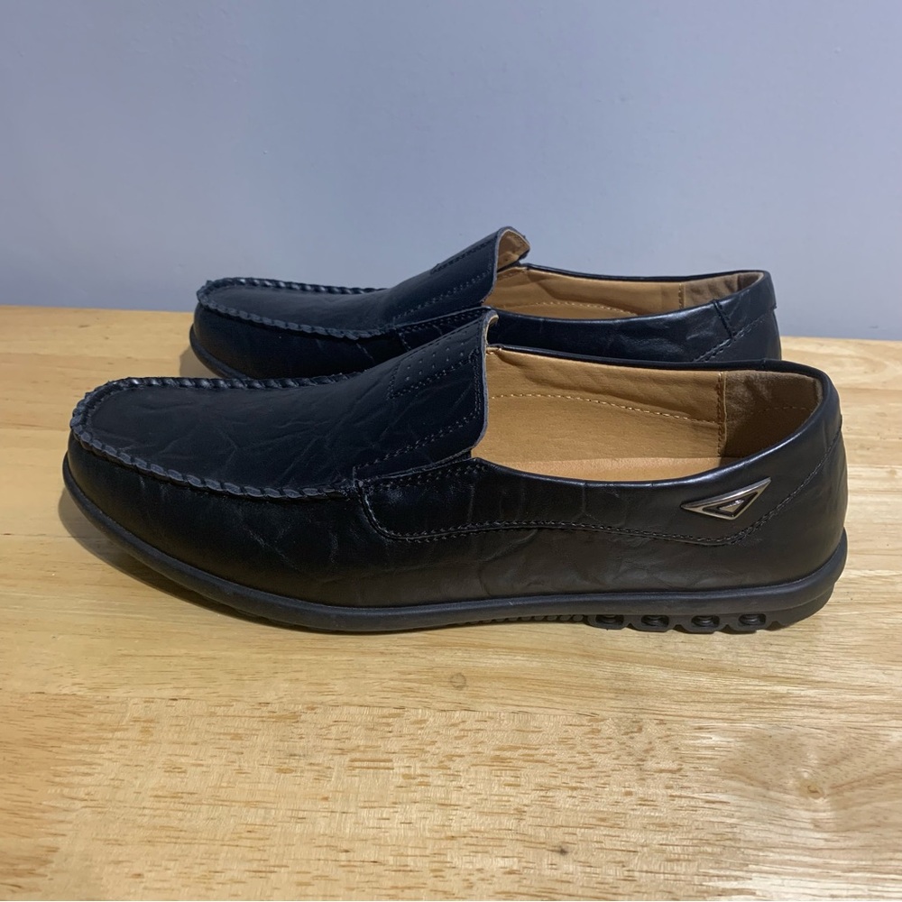 Go Tour Men’s Shoes Size 9.5M Black Leather Slip On Driving Loafers A Few Scuffs